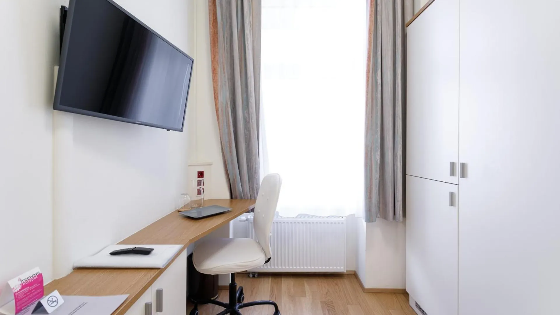 Riess City Rooms - Self Check-In Vienna Hotel