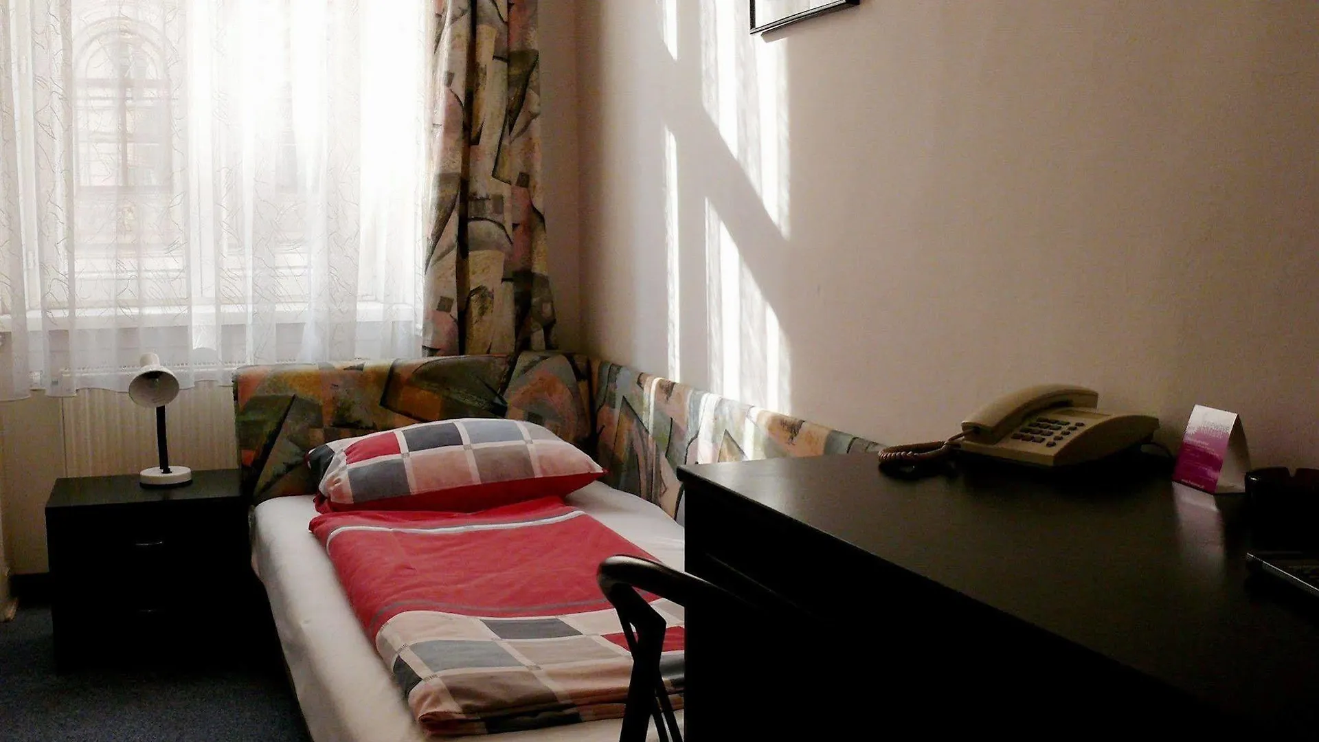 Riess City Rooms - Self Check-In Vienna 3*,